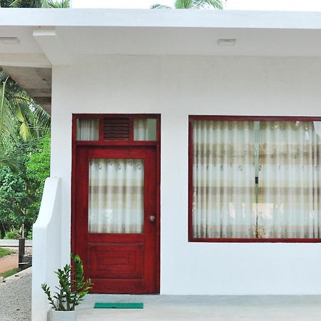 Sea View Villa Bentota, Induruwa Extérieur photo