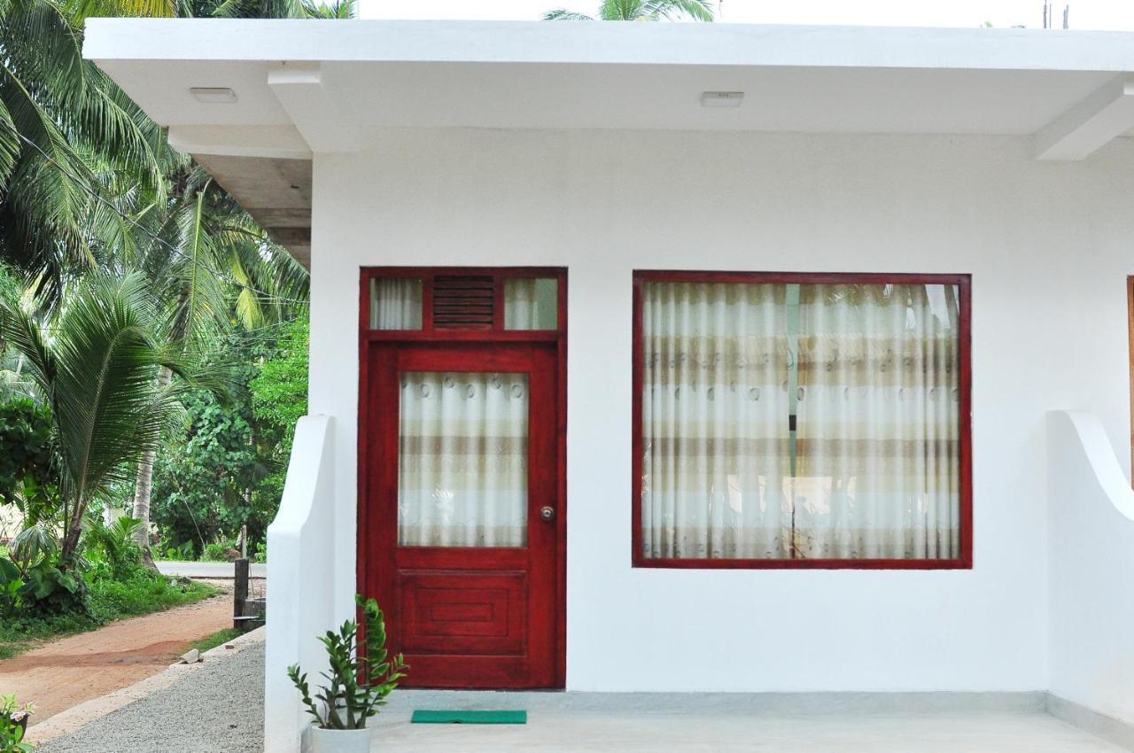 Sea View Villa Bentota, Induruwa Extérieur photo